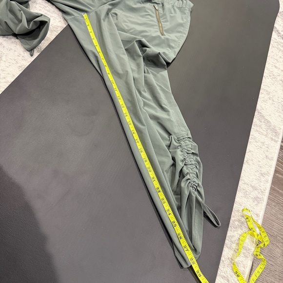 Athleta Green Aspire Ankle Pant - Picture 12 of 14